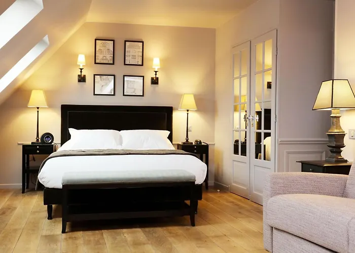 Hotel Saint-Louis Pigalle 3*