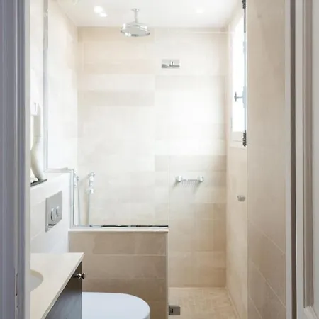 サン ルイ ピガール 3*