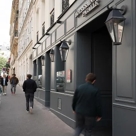 Saint-louis Pigalle Paris