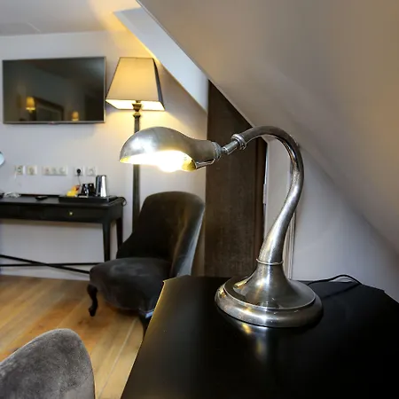 サン ルイ ピガール ホテル パリ