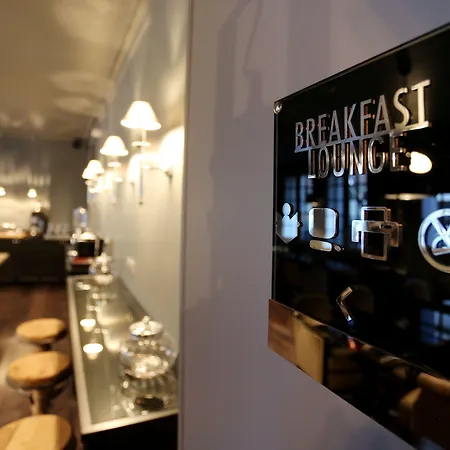 Saint-louis Pigalle Париж