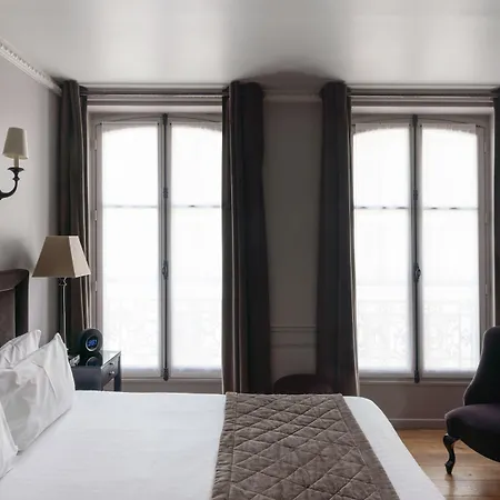 ホテル Avama Montmartre パリ