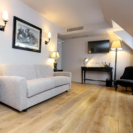 ホテル サン ルイ ピガール