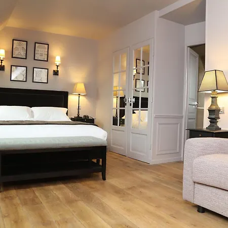 サン ルイ ピガール ホテル パリ