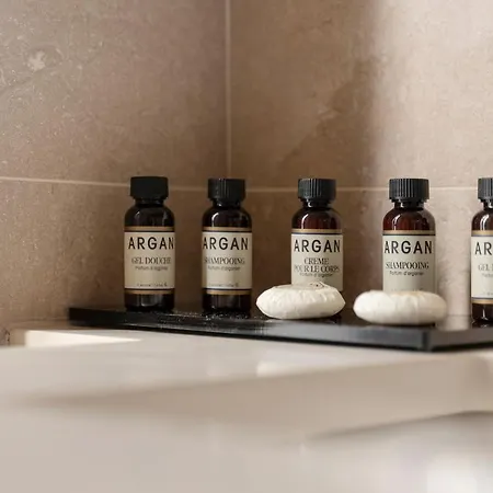 ホテル サン ルイ ピガール パリ