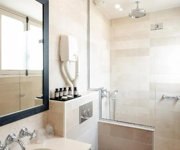 Saint-louis Pigalle 3*