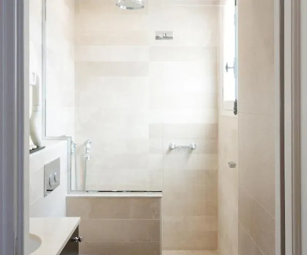 Saint-louis Pigalle 3*