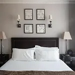 Hotel Saint-louis Pigalle Paris